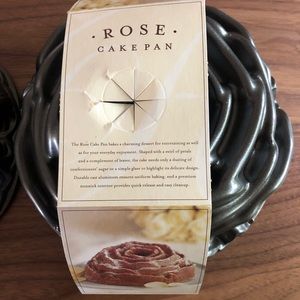Williams Sonoma Nordic Ware Rose Bundt Pan